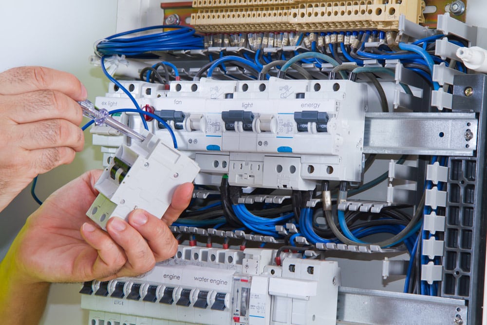 Read more about the article Hiring An Electrician For Energy-efficient Solutions Without Breaking The Bank